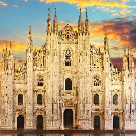 Walking To The Duomo From A Luxury Penthouse Apartment Milan