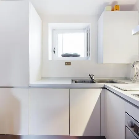 Apartment Walking To The Duomo From A Luxury Penthouse Milan
